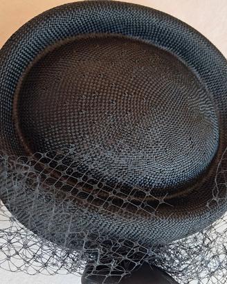 Cappello nero da cerimonia, in paglia naturale 