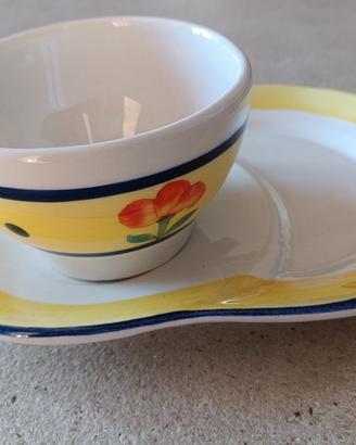 Tazza con piatto porta biscotti in ceramica