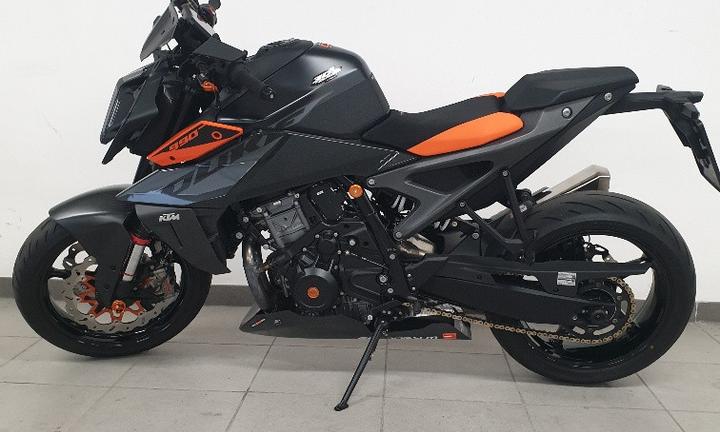 Ktm 990 Duke naked