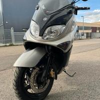 Yamaha T Max - 2004