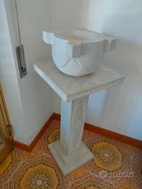 Mortaio Antico In Pietra Scolpita Con Colonna Pied