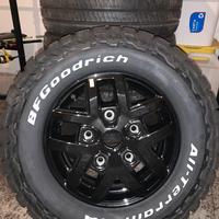Cerchio in lega black 16”  ford transit  gommato