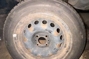 Gomme con cerchio in ferro