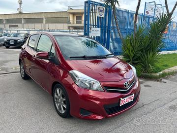 Toyota Yaris 1.4 D-4D 90 cavalli 2012 tetto panor 