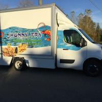 Truckfood attrezzato con friggitrici