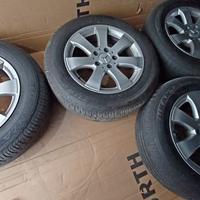 Cerchi in lega per Mercedes E270 con gomme