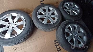 Cerchi in lega per Mercedes E270 con gomme