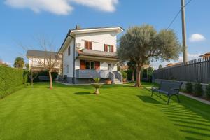 VILLA SINGOLA A PADERNO DUGNANO