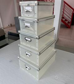 Scatole porta oggetti con etichetta