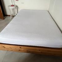Letto Ikea incluso di doghe e materasso 140x200