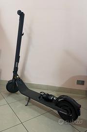 monopattino elettrico segway e25e
