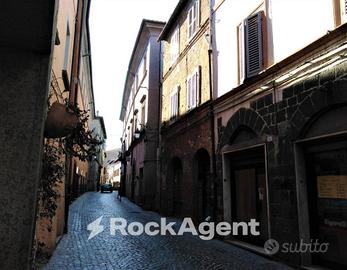 APPARTAMENTO BILIVELLO ACQUAPENDENTE