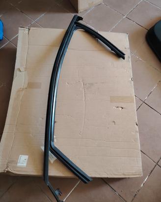 guarnizione vetro sx opel Grandland