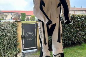 Tuta Mtech MT1 intera