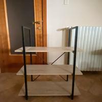 Scaffale multiuso in legno