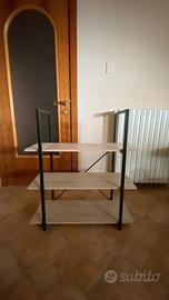 Scaffale multiuso in legno