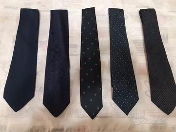 Set cravatte super