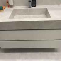 Composizione bagno lucido