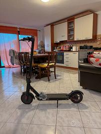 Monopattino Elettrico