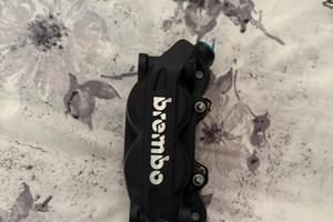 Pinza freno brembo M40 / p4 32 32 (anche motard)