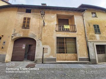 Casa indipendente di 125 m² con più di 5 locali a 