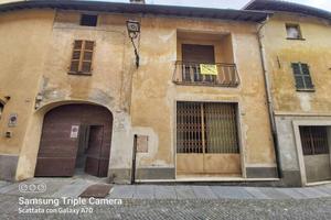 Casa indipendente di 125 m² con più di 5 locali a 