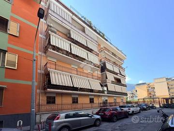3 LOCALI A CASTELLAMMARE DI STABIA