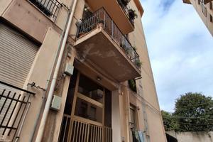 Camere in appartamento zona Annunziata