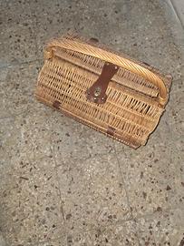 cesta in vimini da pic nic