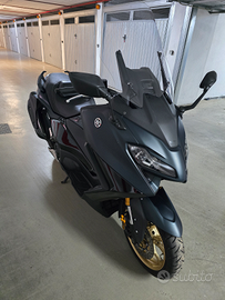 Yamaha Tmax 560