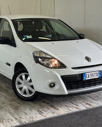 Renault Clio 1.2 Benzina 16V 5 porte Luxe Ok Neopa
