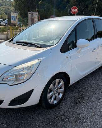 Opel Meriva 1.3 CDTI 95CV ecoFLEX Cosmo