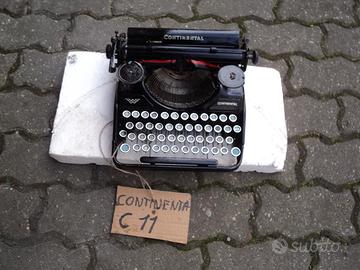 Macchina da scrivere depoca continental