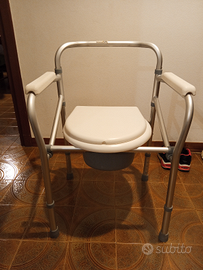 Comoda o comodina wc per anziani o disabili