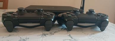 PS4 Slim 500 GB + 2 controller 