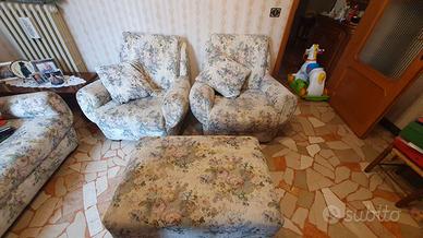 Divano poltrone e pouf in tessuto