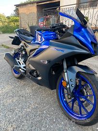 YamahaR125