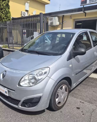 Renault Twingo 1.2 8V Confort ADATTA A NEOPATENTAT