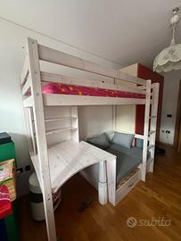 Letto a soppalco con divano letto e scrivania
