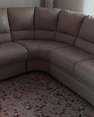 DIVANO A 150 EURO TRATTABILI 