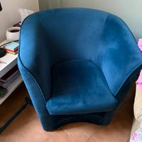 Poltrona in velluto blu MODENA