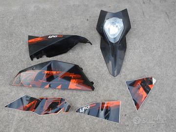 Plastiche e faro ktm 690 SM
