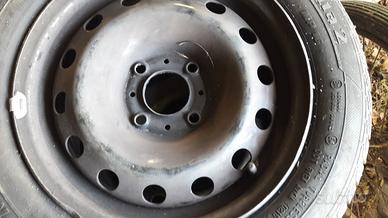 4 cerchioni in acciaio e gomme 175/65 R14