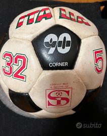 Italia90! Pallone in cuoio