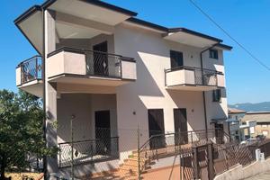Villa singola in centro con giardino e terrazzi