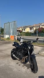 YAMAHA MT07 2023 (GIUDABILE A2)