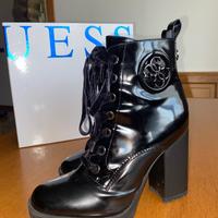 Stivaletti verniciati