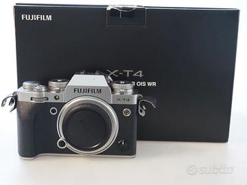 FUJIFILM X-T4