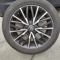 Set di cerchi con pneumatici  225/50R18 Toyota CHR