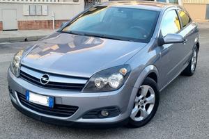 Opel Astra GTC 1.7 CDTI 101CV 3 porte Cosmo